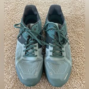 On Cloud Men’s Sneaker